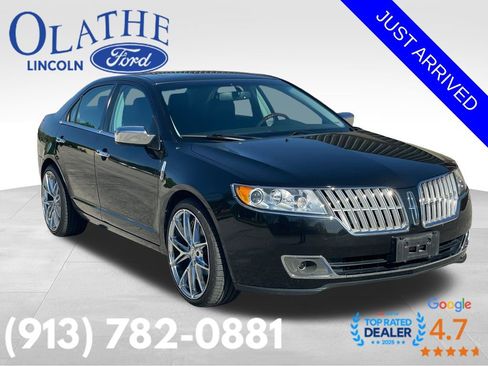 Used 2012 Lincoln MKZ image 2