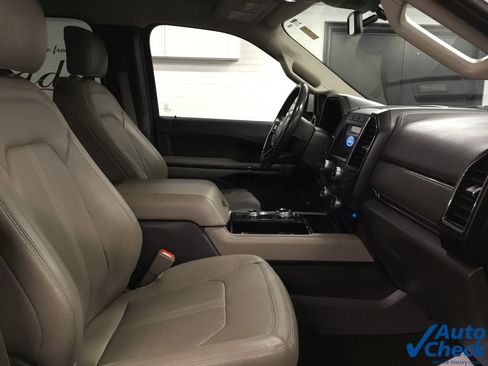 Used 2019 Ford Expedition Limited w/ Equipment Group 301A AWD/4WD image 36