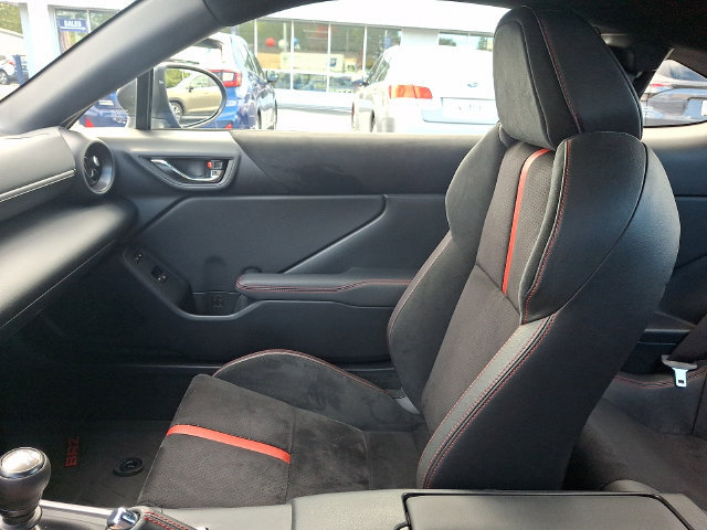 Certified 2022 Subaru BRZ Limited RWD image 32