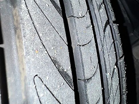 Used 2020 Toyota C-HR Limited image 28