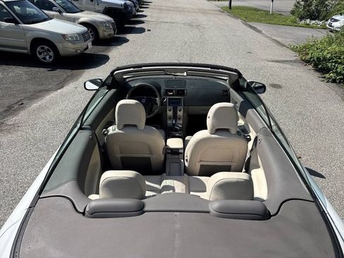 Used 2009 Volvo C70 T5 FWD image 25