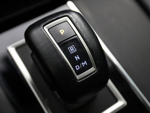 Used 2024 Mitsubishi Outlander SE image 25