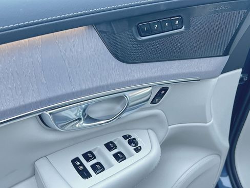 New 2026 Volvo XC90 B6 Ultra w/ Lounge Package image 15
