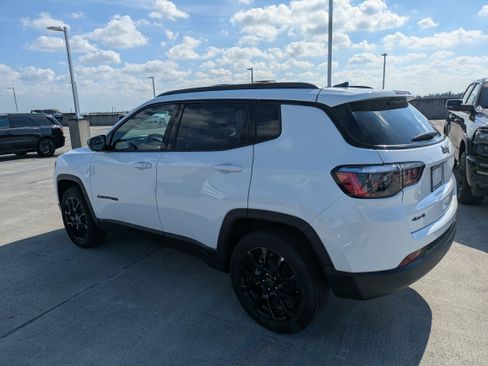 New 2026 Jeep Compass Latitude image 7