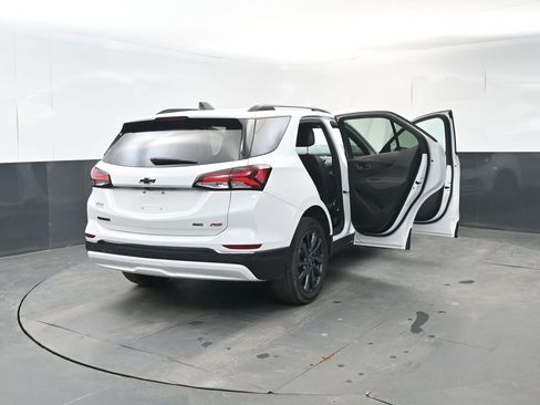 Used 2023 Chevrolet Equinox RS image 30