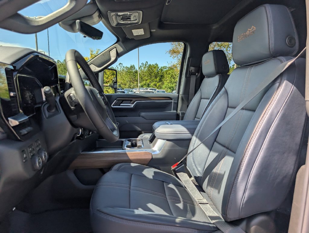 New 2026 Chevrolet Silverado 2500 High Country w/ High Country Premium Package AWD/4WD image 13