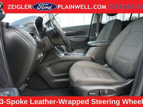 Used 2020 Chevrolet Equinox LT FWD image 17