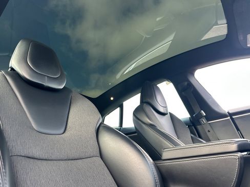 Used 2018 Tesla Model S 75D image 13