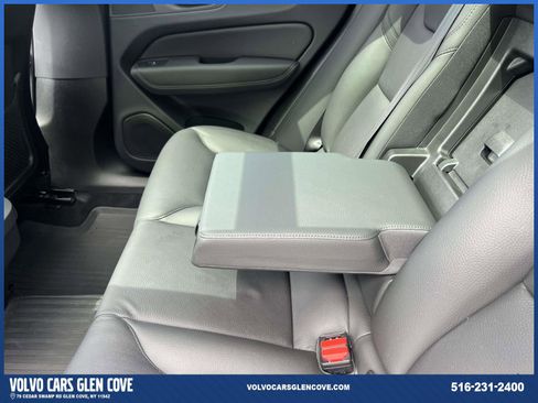 Used 2023 Volvo XC60 B5 Plus w/ Climate Package AWD/4WD image 10