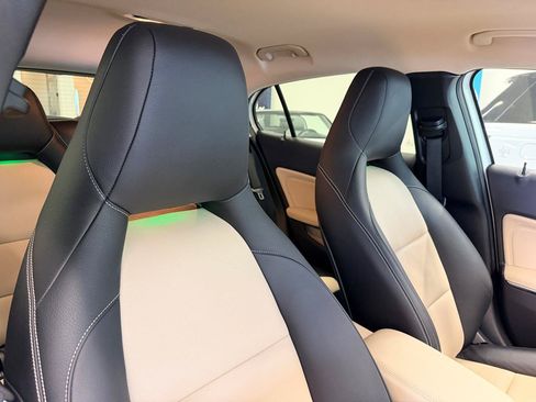 Used 2018 Mercedes-Benz GLA 250 4MATIC image 28