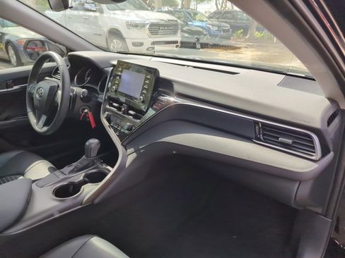 Used 2024 Toyota Camry SE FWD image 29