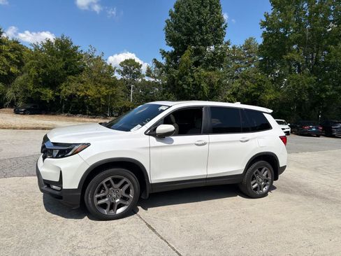 Used 2023 Honda Passport EX-L image 6