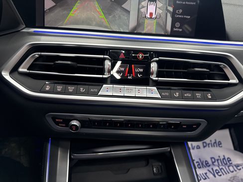 Used 2020 BMW X5 M50i AWD/4WD image 18