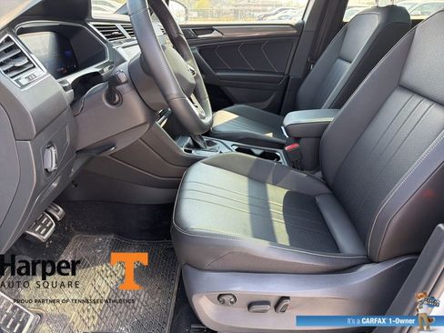 Used 2023 Volkswagen Tiguan SE R-Line image 13