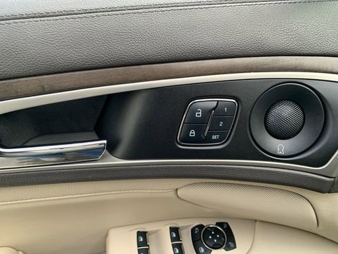 Used 2018 Lincoln MKZ Reserve w/ Climate Package image 25