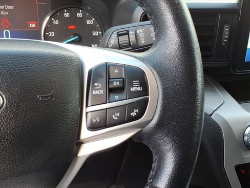 Used 2023 Ford Explorer XLT image 19