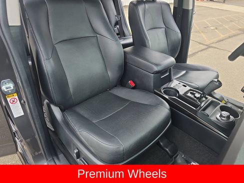 Used 2019 Toyota 4Runner Limited image 15