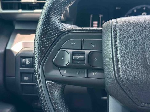 Used 2024 Toyota Tacoma SR5 AWD/4WD image 27