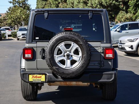 Used 2020 Jeep Wrangler Unlimited Sport S image 10