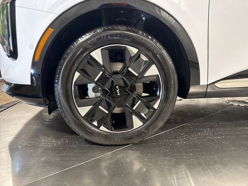 Certified 2026 Kia Sportage SX image 2