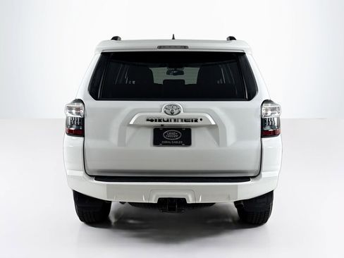 Used 2019 Toyota 4Runner 4WD image 4