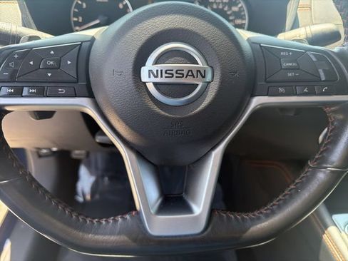 Used 2022 Nissan Altima 2.5 SR FWD image 12