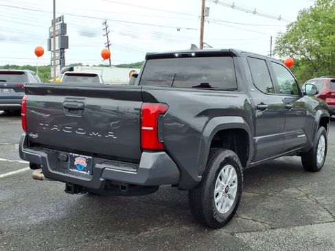 Certified 2025 Toyota Tacoma SR5 AWD/4WD image 6