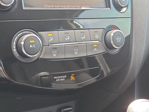Used 2019 Nissan Rogue Sport S FWD image 23