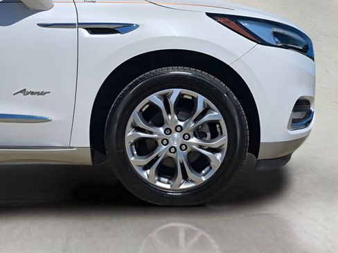 Used 2019 Buick Enclave Avenir w/ Avenir Technology Package AWD/4WD image 40