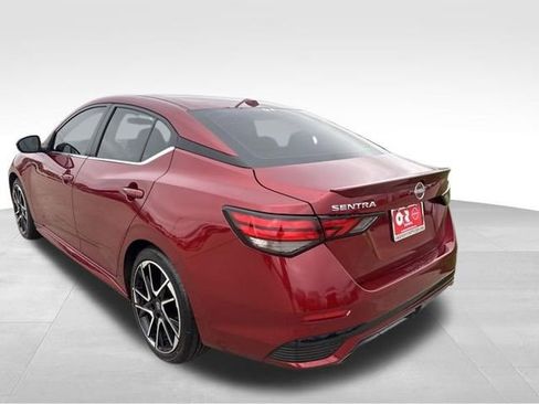 Used 2024 Nissan Sentra SR FWD image 4