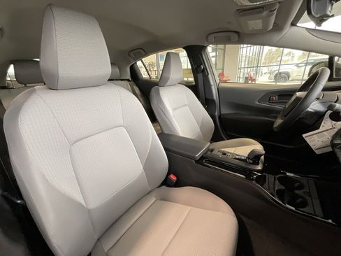 New 2026 Toyota Prius LE image 15