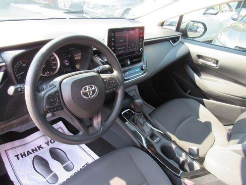 Used 2021 Toyota Corolla LE FWD image 15