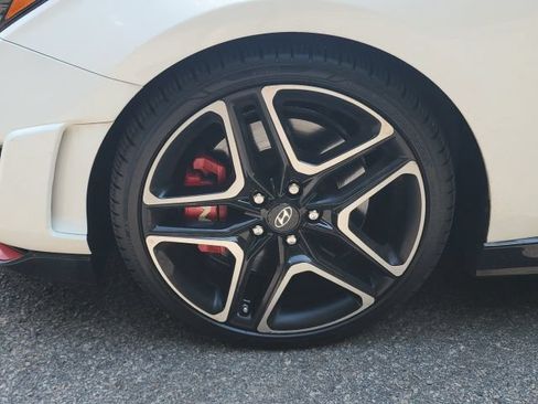 Used 2022 Hyundai Veloster N FWD image 10