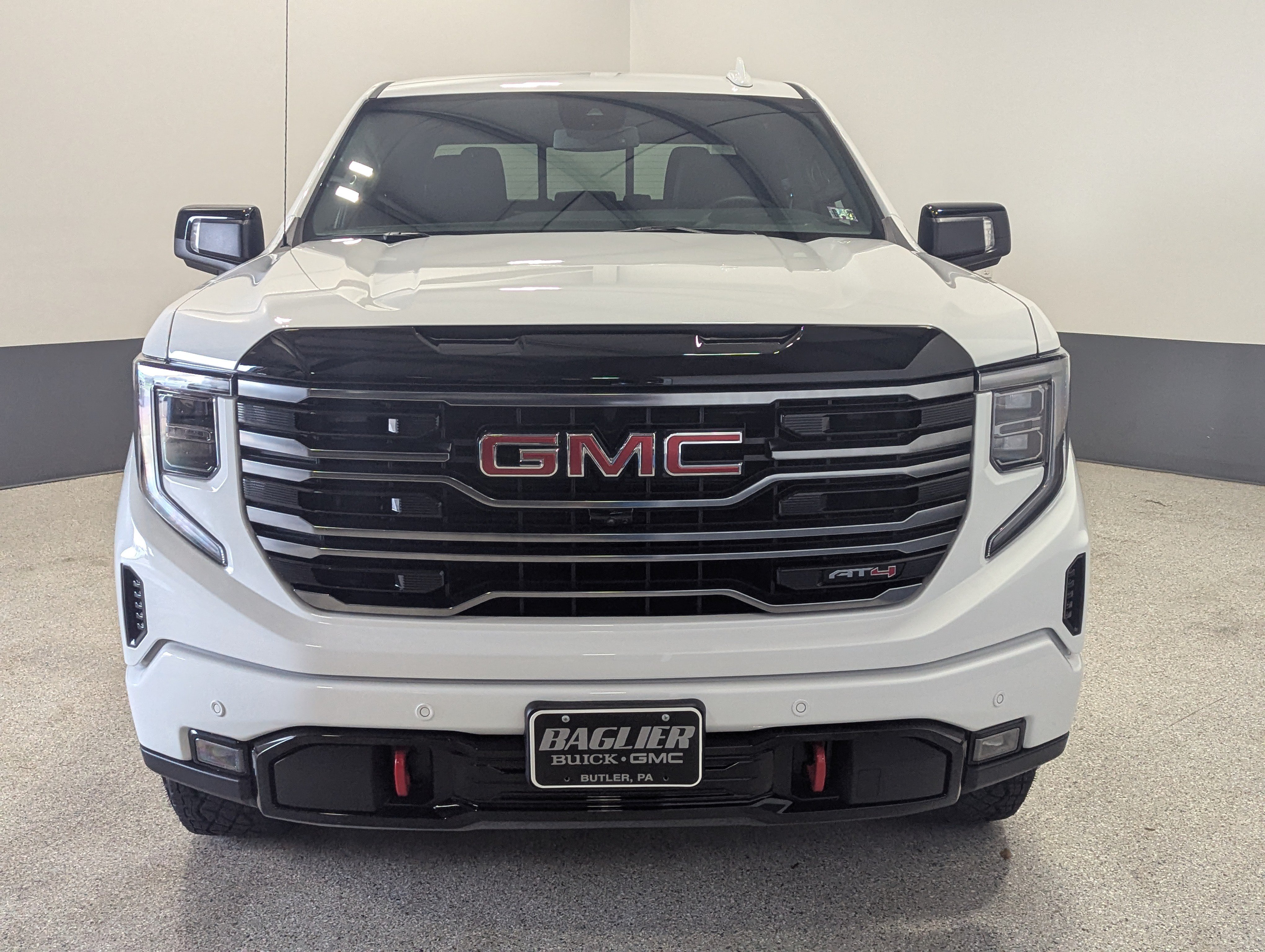 Used 2025 GMC Sierra 1500 AT4 w/ AT4 Premium Package AWD/4WD image 8