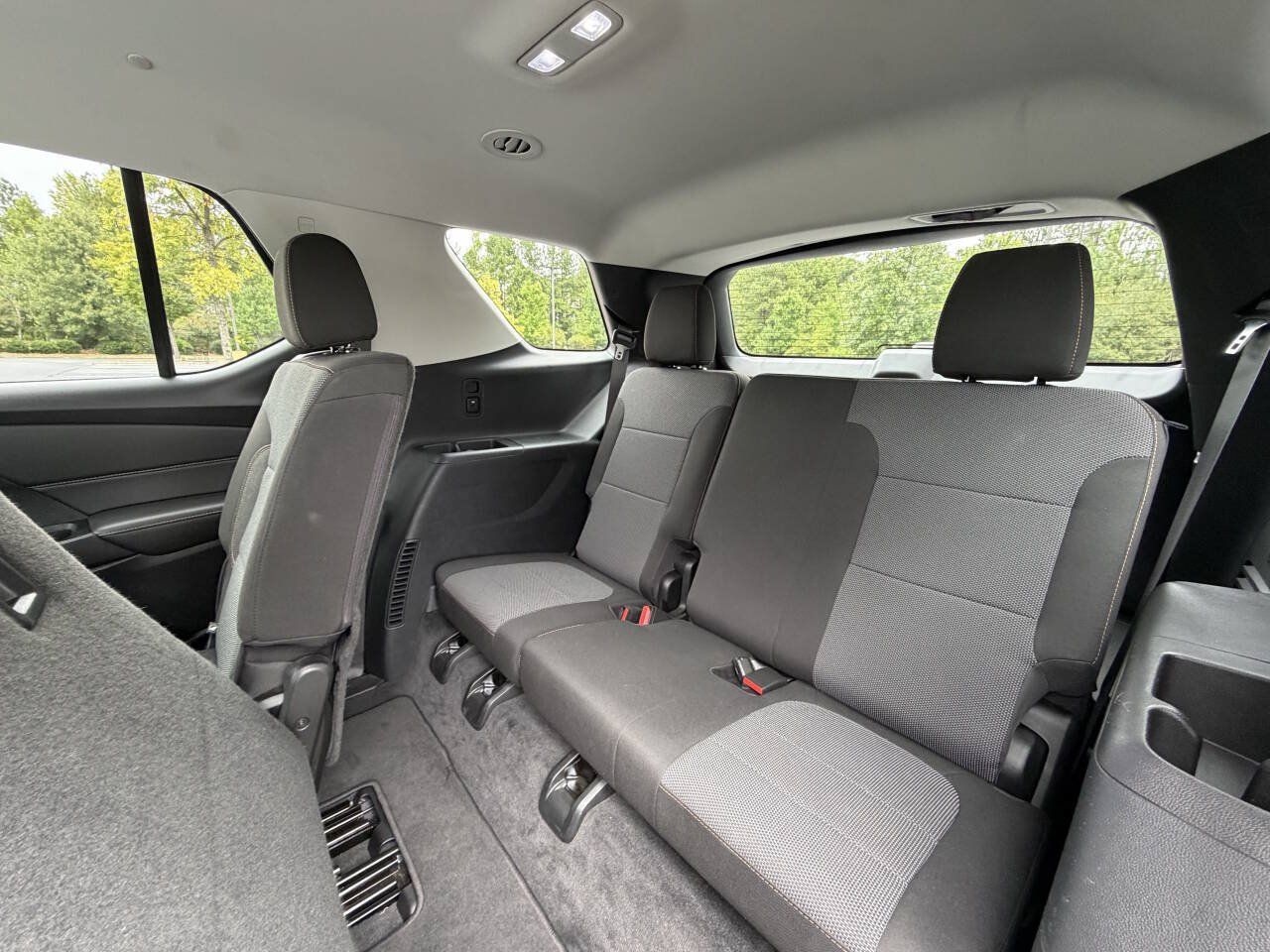 Used 2020 Chevrolet Traverse LS FWD image 14