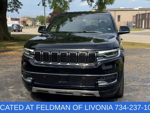 Used 2023 Jeep Wagoneer Series III w/ Preferred Equipment Group image 3