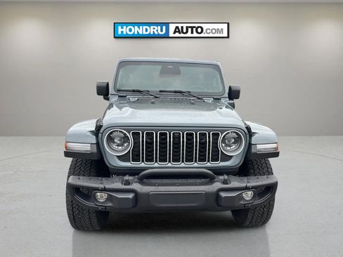 Used 2025 Jeep Wrangler Unlimited Sahara AWD/4WD image 7