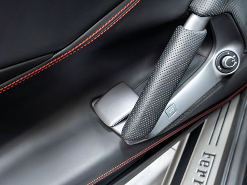 Used 2019 Ferrari 812 Superfast image 57