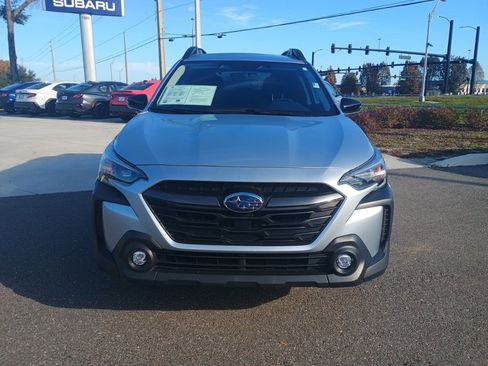 Used 2024 Subaru Outback Premium image 2