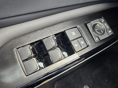 Used 2023 Lexus ES 300h w/ Premium Package FWD image 10