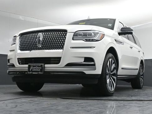 Used 2024 Lincoln Navigator Reserve image 41