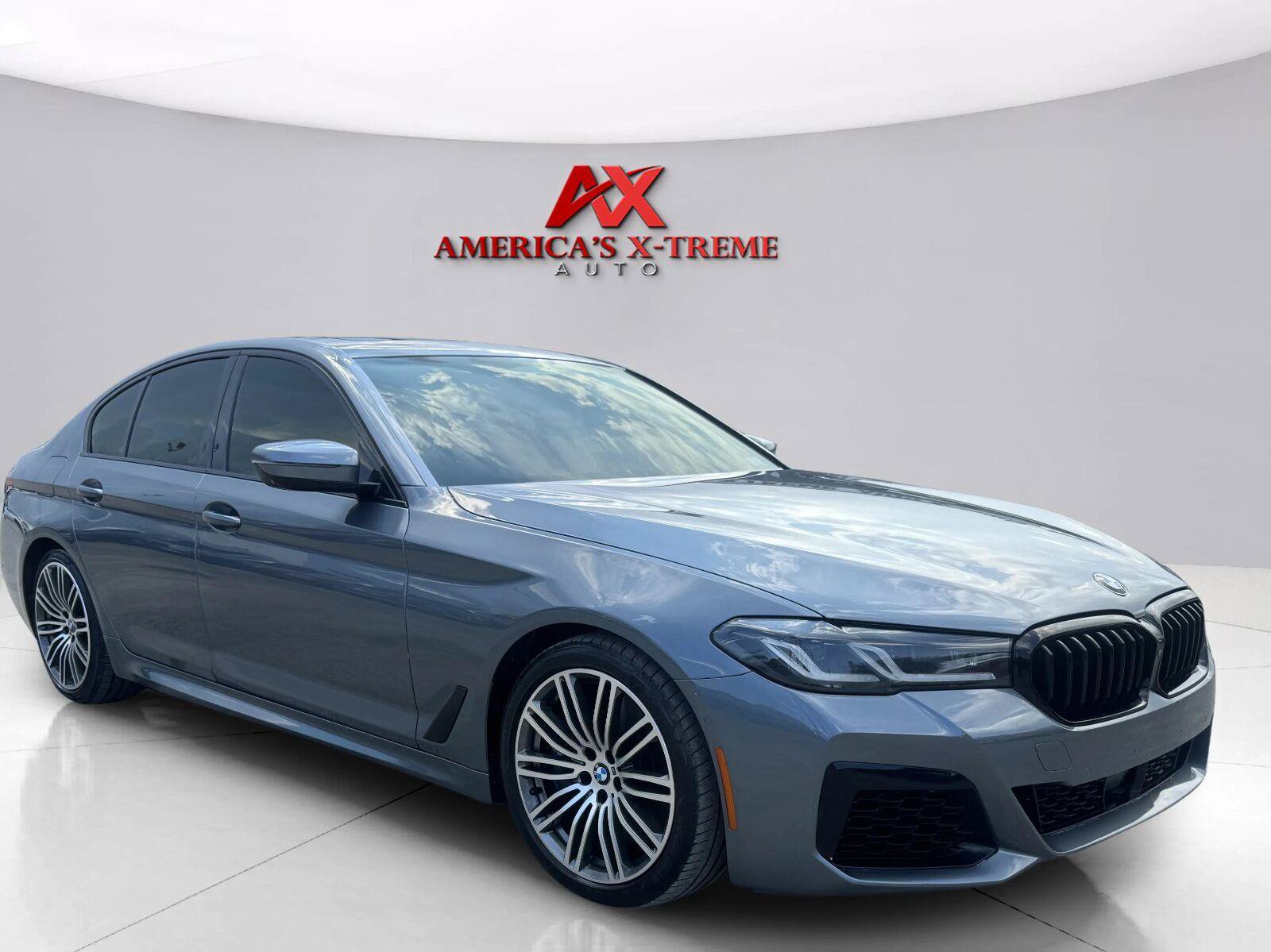 Used 2021 BMW M550i xDrive w/ Dynamic Handling Package AWD/4WD image 8