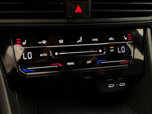 Used 2025 Volkswagen Jetta Sport image 25