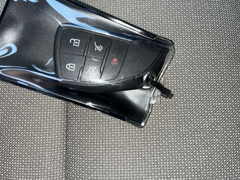 Used 2025 Chevrolet Traverse LT AWD/4WD image 28