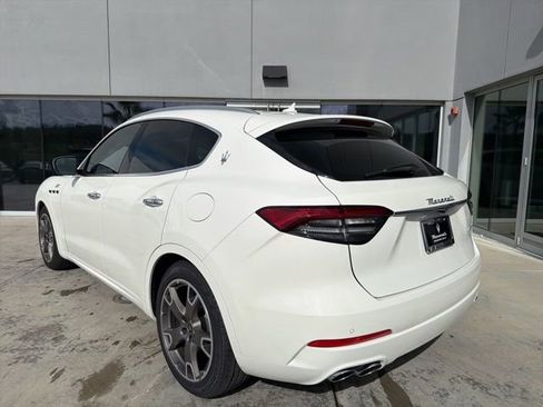 Certified 2023 Maserati Levante GT AWD/4WD image 6