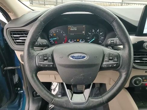 Used 2020 Ford Escape SEL image 16