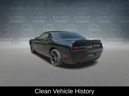 Used 2016 Dodge Challenger SXT w/ Blacktop Package RWD image 3