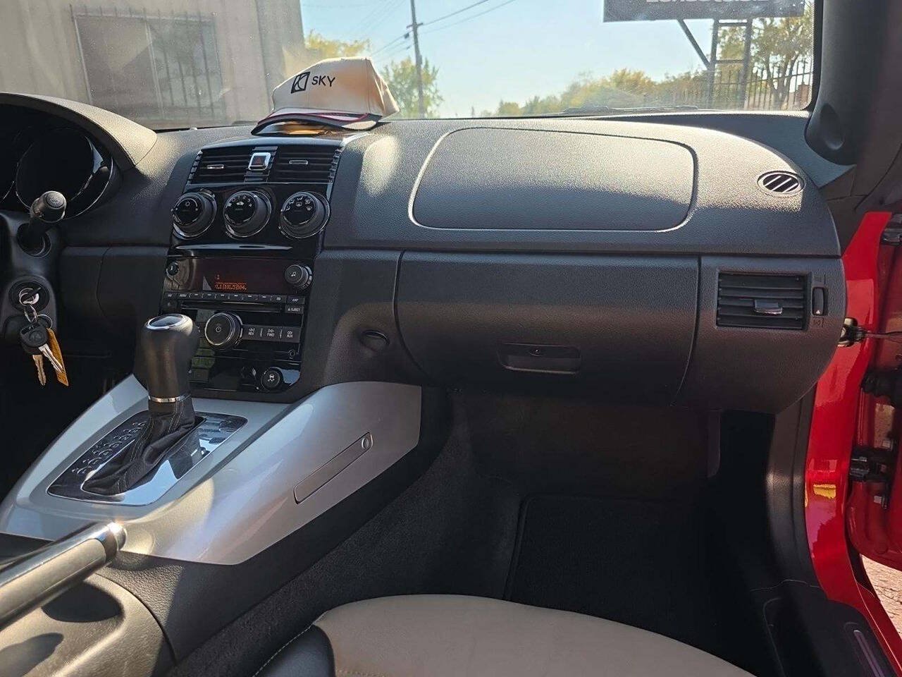 Used 2008 Saturn Sky w/ Premium Trim Package RWD image 9