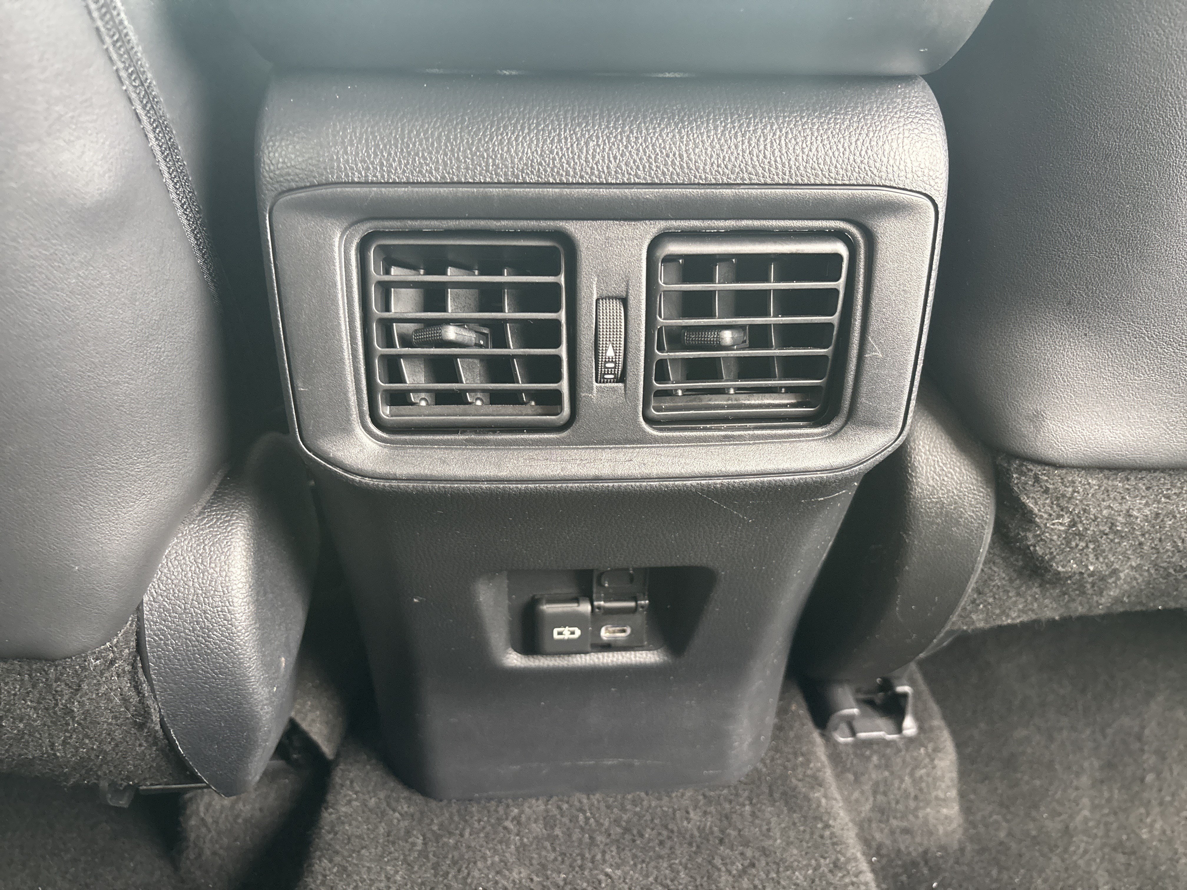 Used 2024 Toyota RAV4 Adventure AWD/4WD image 28