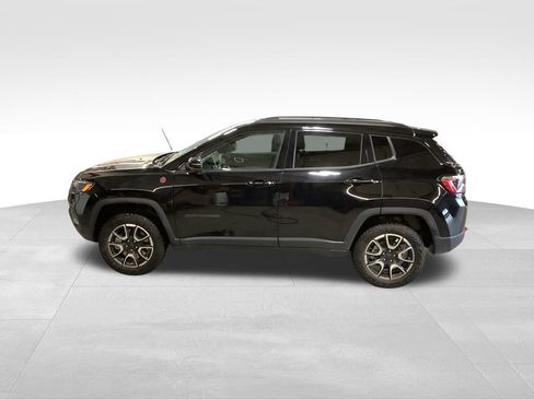 Used 2024 Jeep Compass Trailhawk w/ Trailhawk Convenience Group image 9